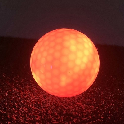Özel Yanıp sönen ışık golf topları Spor uygulaması için renkli toplu çeşitlilik