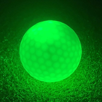 Özel Yanıp sönen ışık golf topları Spor uygulaması için renkli toplu çeşitlilik